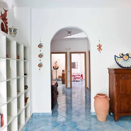 La Draghina Capri 3*